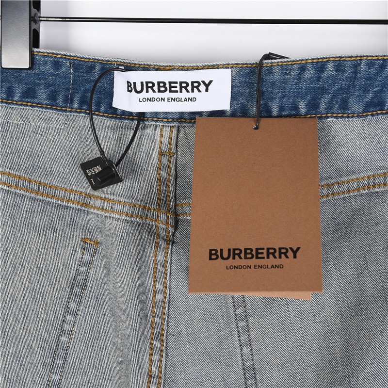 Burberry/巴宝莉 后袋镂空战马牛仔裤