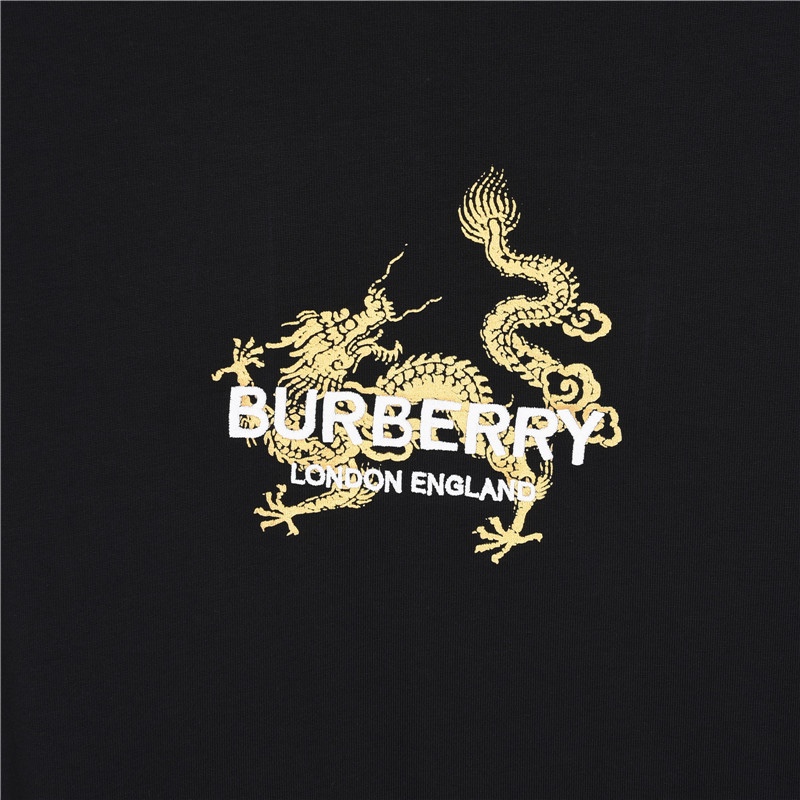 160 Burberry /巴宝莉 24ss 龙年限定 龙图案烫金及logo刺绣短袖T恤