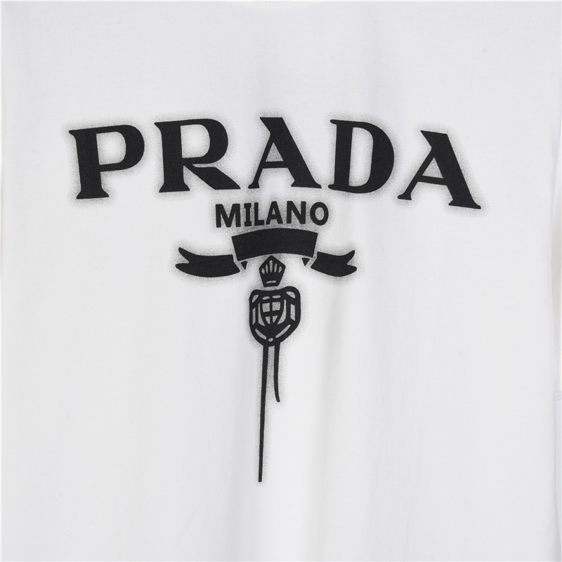 Prada/普拉达 24ss 字母徽标模糊印花短袖T恤