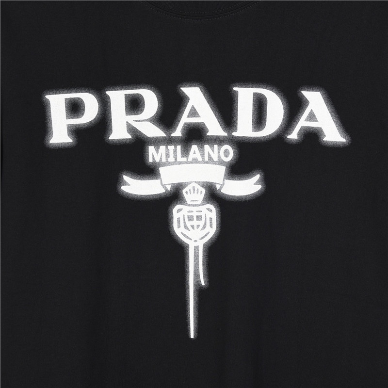 Prada/普拉达 24ss 字母徽标模糊印花短袖T恤