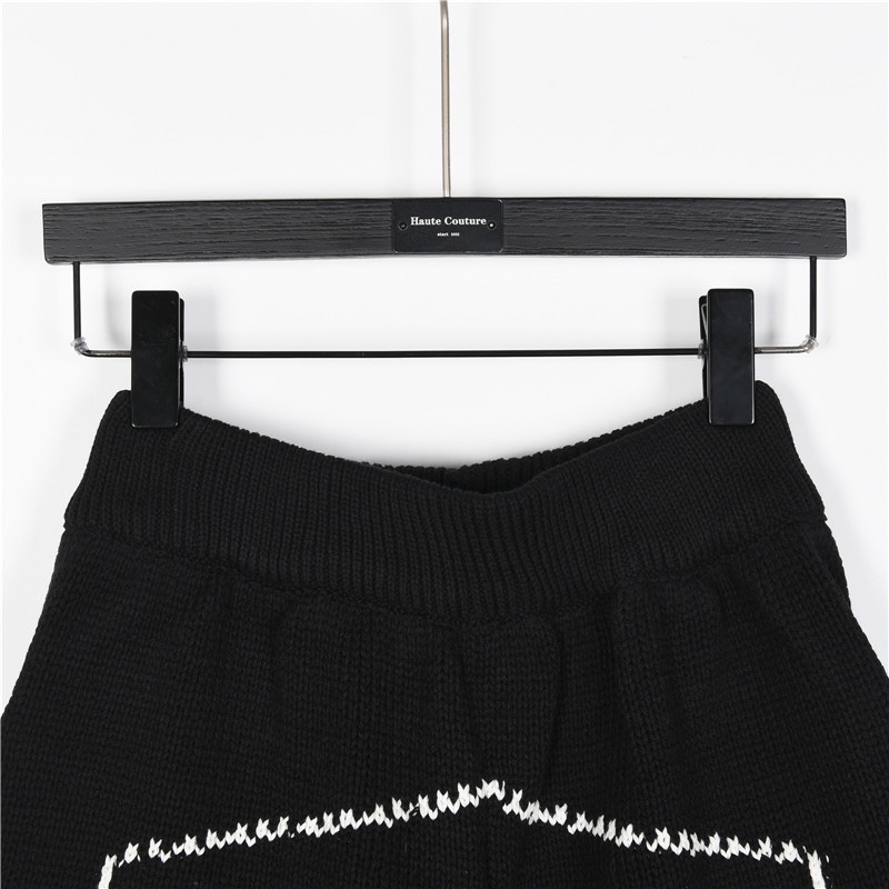 ASKYURSELF 立体裁剪卷轴毛线针织短裤黑色