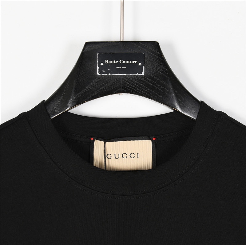 Gucci/古驰 红色双G字母大logo印花短袖T恤