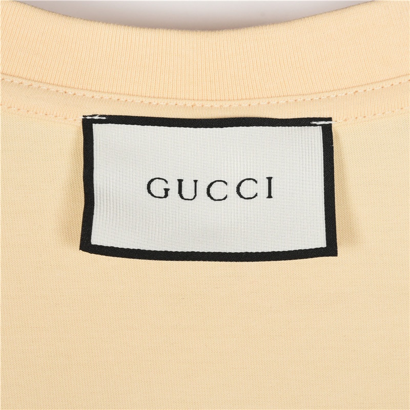 Gucci/古驰一条龙短袖定制定染面料 纺织密度高 垂感佳 不易变形 厚织感加上紧密纺纱工艺-Chinese UA Cheap High Quatity Brand Clothes Bags handbags Sneakers wholesale wholesaler seller from China Factory suppliers Fashion Clothing Shoes best Quality Beautiful Price Gucci/古驰一条龙短袖定制定染面料 纺织密度高 垂感佳 不易变形 厚织感加上紧密纺纱工艺