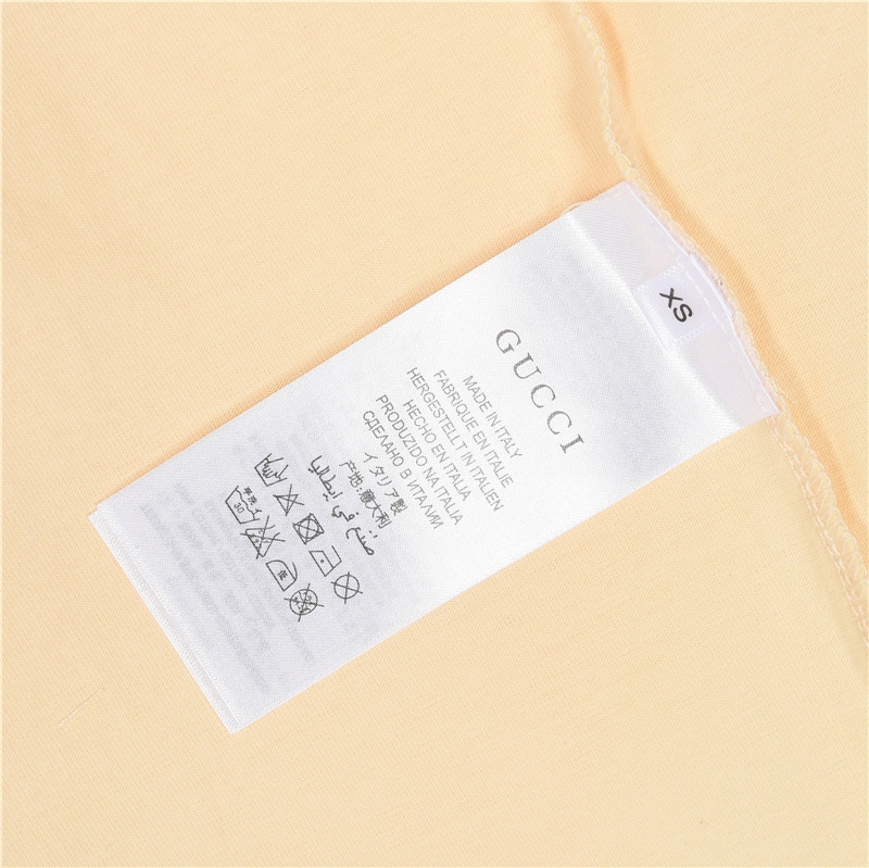 Gucci/古驰一条龙短袖定制定染面料 纺织密度高 垂感佳 不易变形 厚织感加上紧密纺纱工艺-Chinese UA Cheap High Quatity Brand Clothes Bags handbags Sneakers wholesale wholesaler seller from China Factory suppliers Fashion Clothing Shoes best Quality Beautiful Price Gucci/古驰一条龙短袖定制定染面料 纺织密度高 垂感佳 不易变形 厚织感加上紧密纺纱工艺