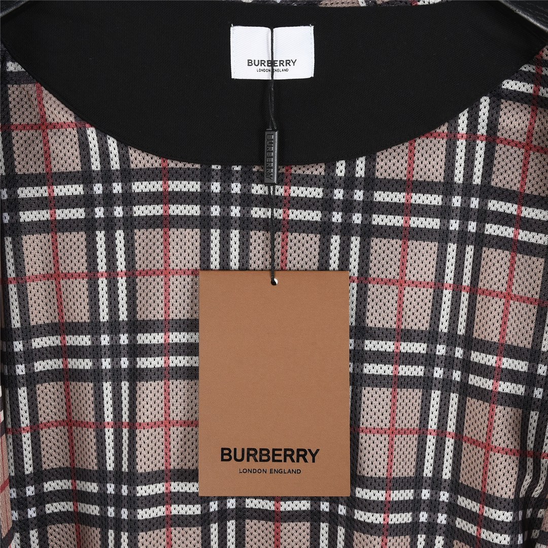 Burberry/巴宝莉胸前战马拉链外套