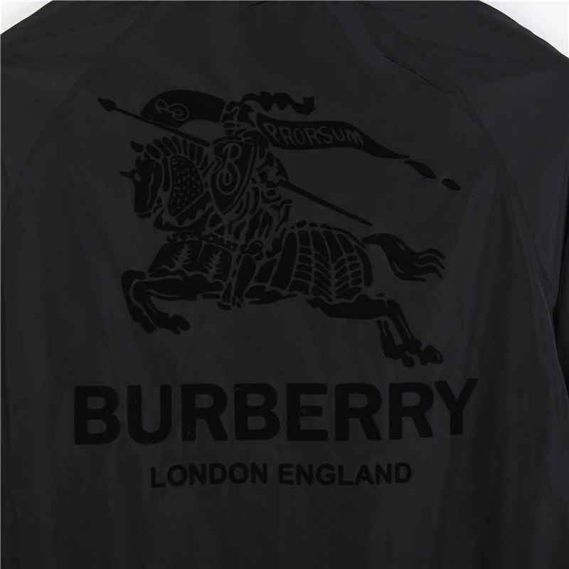 Burberry/巴宝莉后背植绒战马外套