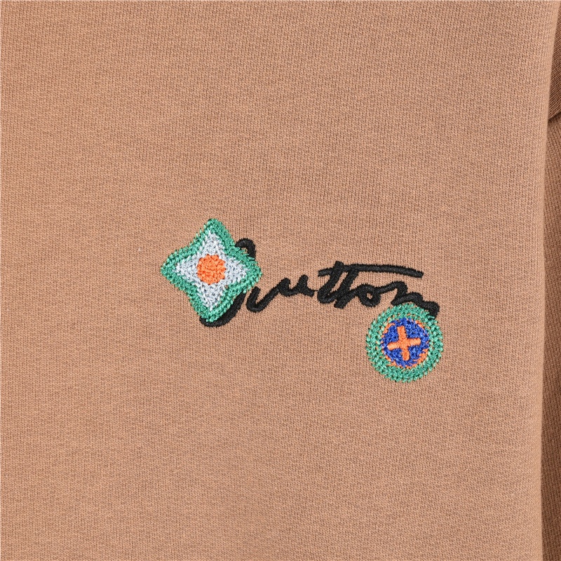 Louis Vuitton/路易威登 24Fw 花卉字母刺绣圆领卫衣 黑色 白色 卡其-Chinese UA Cheap High Quatity Brand Clothes Bags handbags Sneakers wholesale wholesaler seller from China Factory suppliers Fashion Clothing Shoes best Quality Beautiful Price Louis Vuitton/路易威登 24Fw 花卉字母刺绣圆领卫衣 黑色 白色 卡其