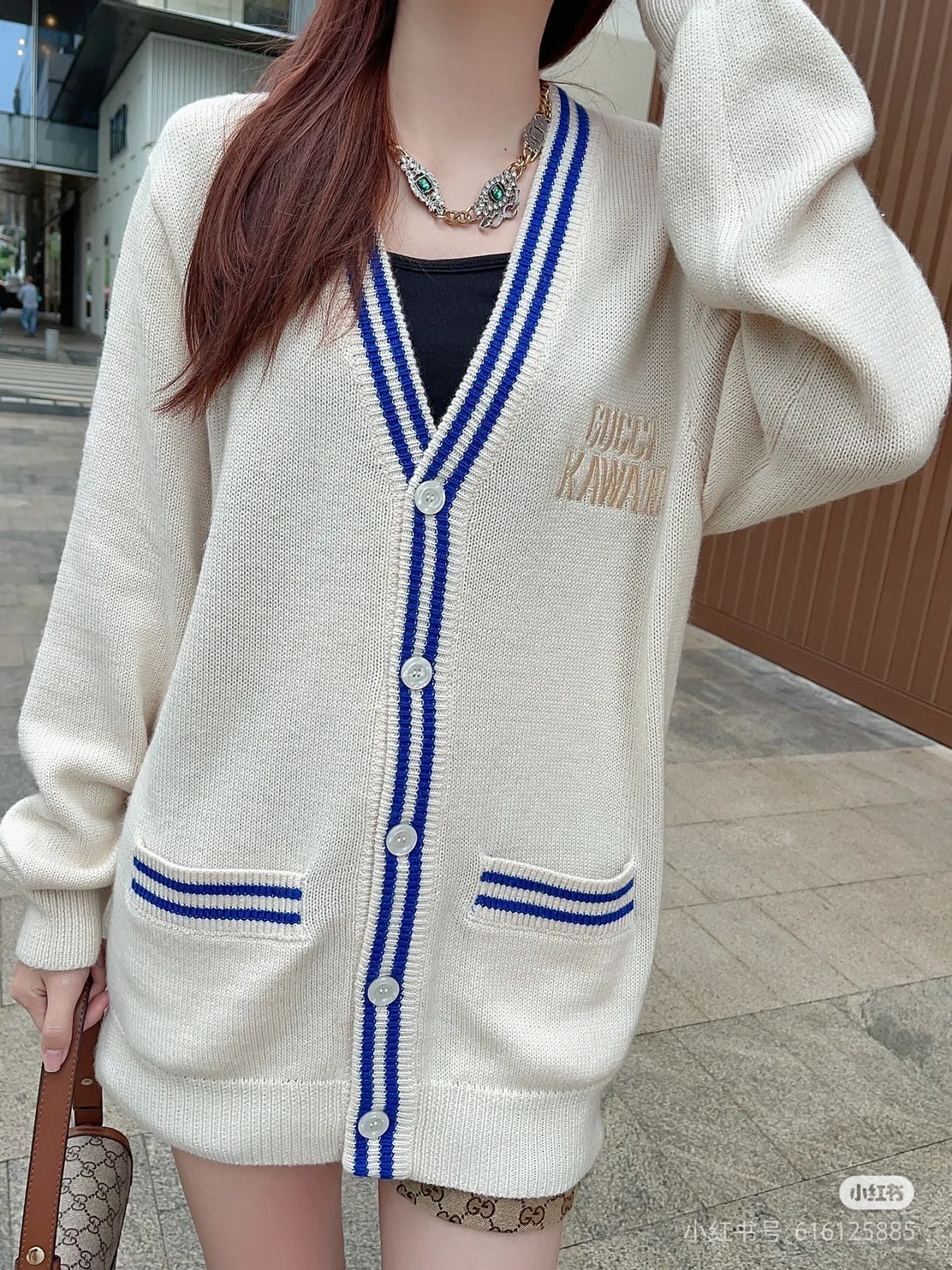 Gucci/古驰 KAWAII系列联名 背后猫咪图案针织羊毛加厚开衫毛衣  上身效果＃