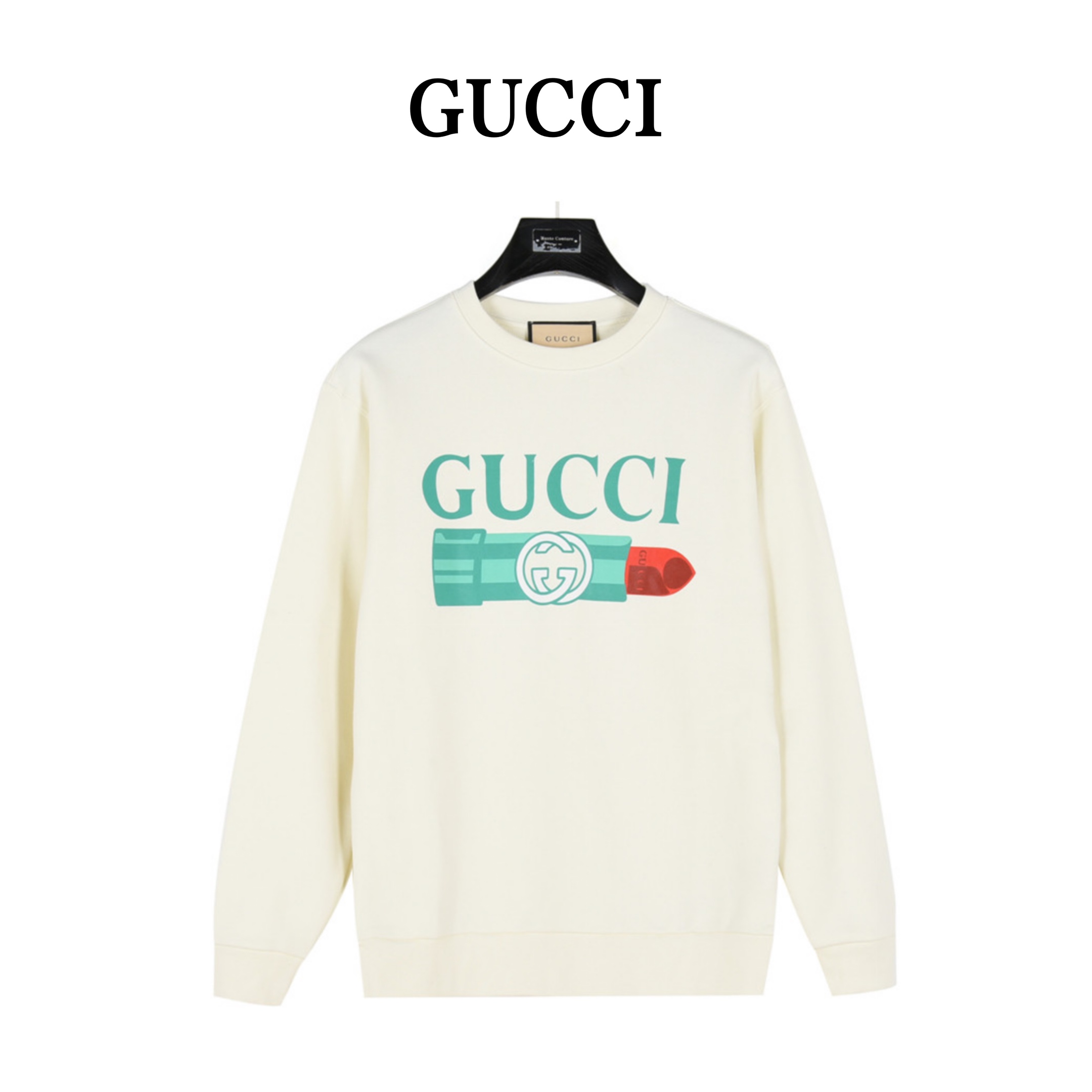 (支持放店) Gucci/古驰 口红双G字母发泡印花圆领卫衣 简约又不失风格的复古,原版定制420高克重双股面料制作,定制32支2*2螺纹 成衣两遍水洗处理 面料舒适亲肤无异感 定制定染面料 纺织密度高 垂感佳 不易变形 厚织感加上紧密纺纱工艺 不会影响卫衣的透气性 成色的饱和度很高 宽松版型遮肉显瘦不挑人,手感舒适,OS落肩版型 超级百搭 颜色:黑色 杏色