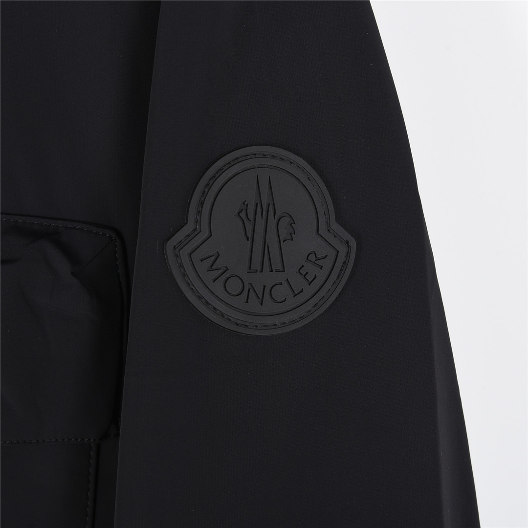 Moncler/蒙口胸口双口袋薄棉连帽外套