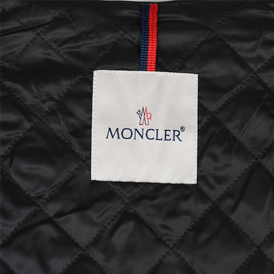 Moncler/蒙口胸口双口袋薄棉连帽外套