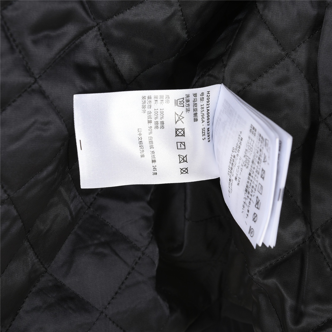 Moncler/蒙口胸口双口袋薄棉连帽外套