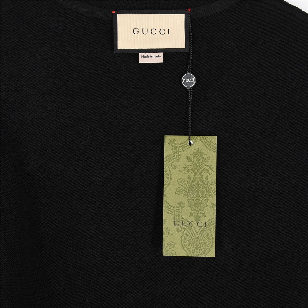 Gucci/古驰 彩色米老鼠棉发泡印花圆领卫衣