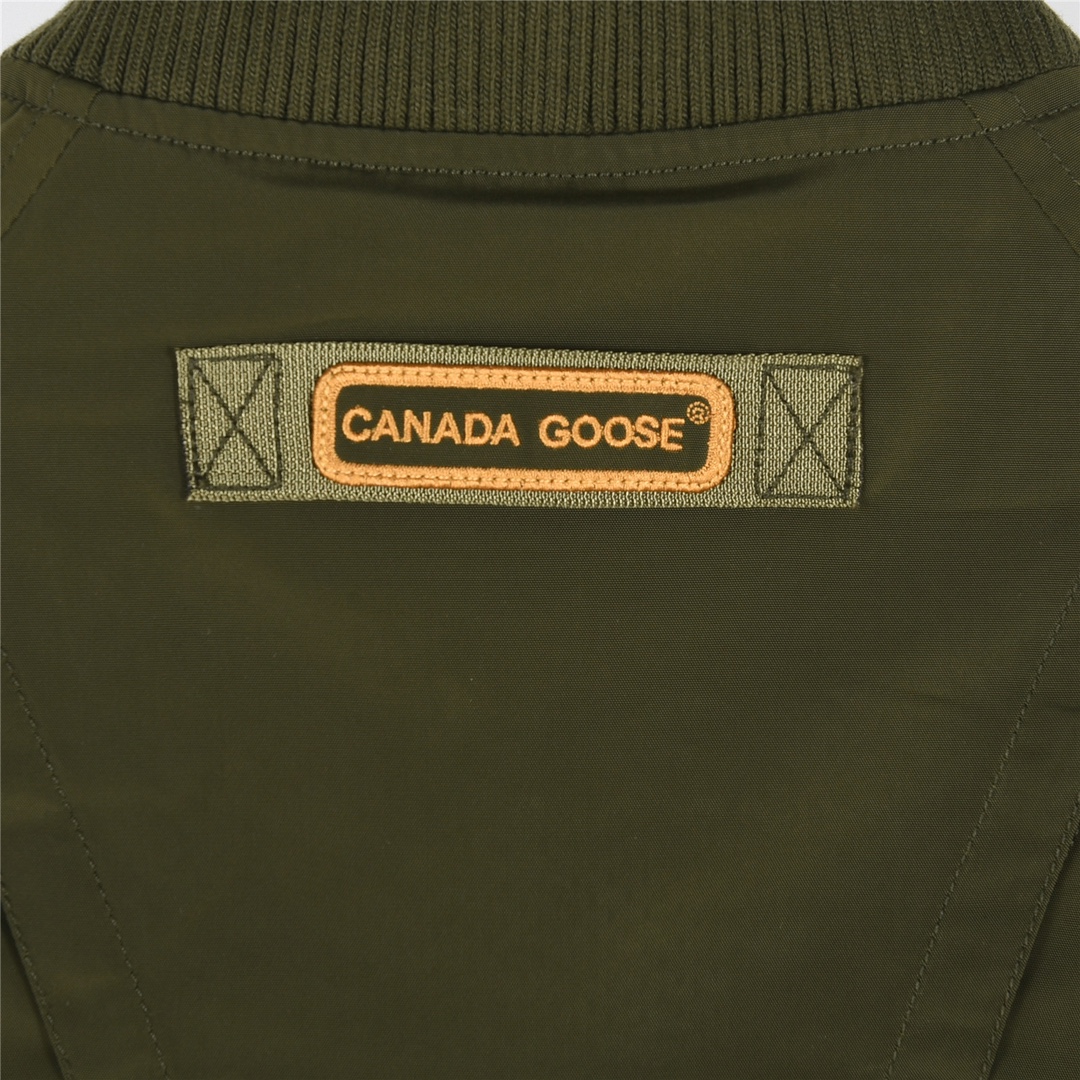 Canada Goose/ 加拿大鹅 袖子章仔贴饰飞行员夹克外套