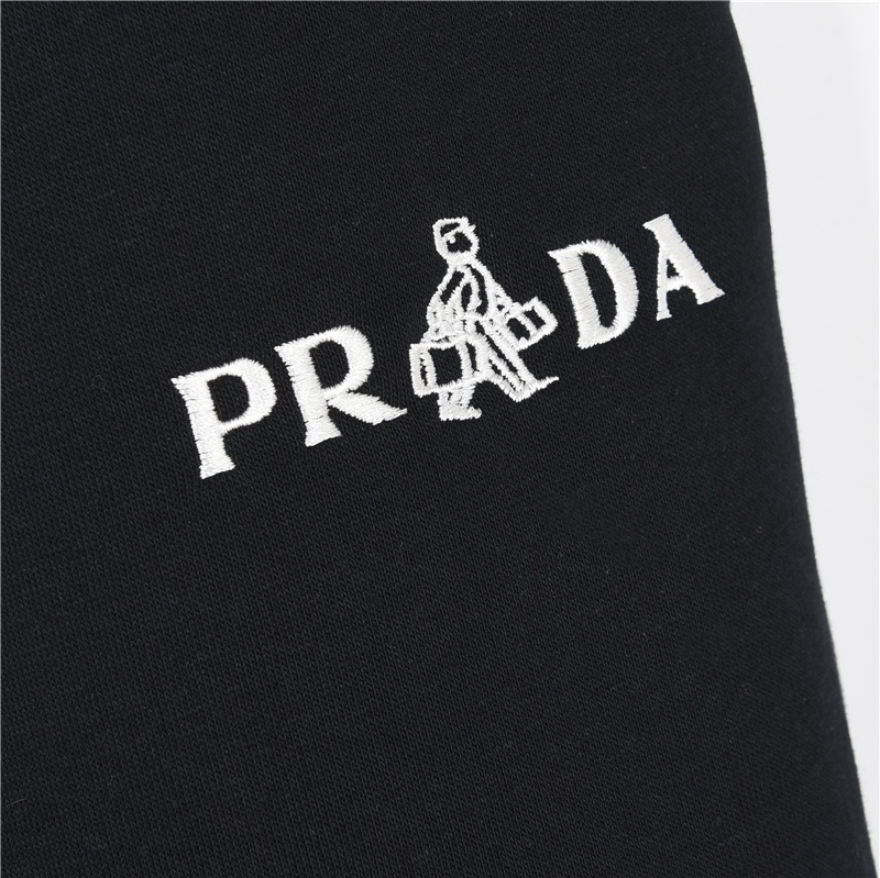 Prada/普拉达 24Fw 刺绣金属三角标压胶口袋加绒长裤