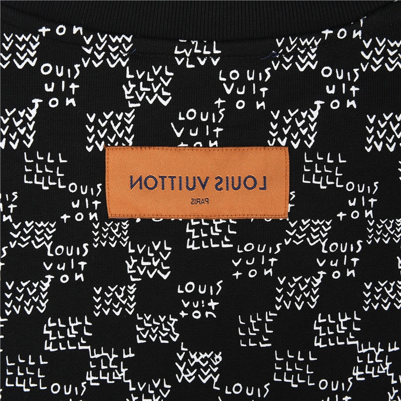 本地自取💰220(支持放店)
Louis Vuitton/路易威登 25Fw 渐变小飞机印花圆领卫衣
420克重纯棉面料毛圈底定制32支2*2螺纹 成衣两遍水洗处理 面料舒适亲肤无异感
定制定染面料 纺织密度高 垂感佳 不易变形 厚织感加上紧密纺纱工艺
不会影响卫衣的透气性 成色的饱和度很高
日本进口印花机喷绘而成 定制1:1辅料 特殊螺纹 宽松版型,
超级百搭好看的一款卫衣 男女同款
颜色:白色,黑色
Size :XS-L