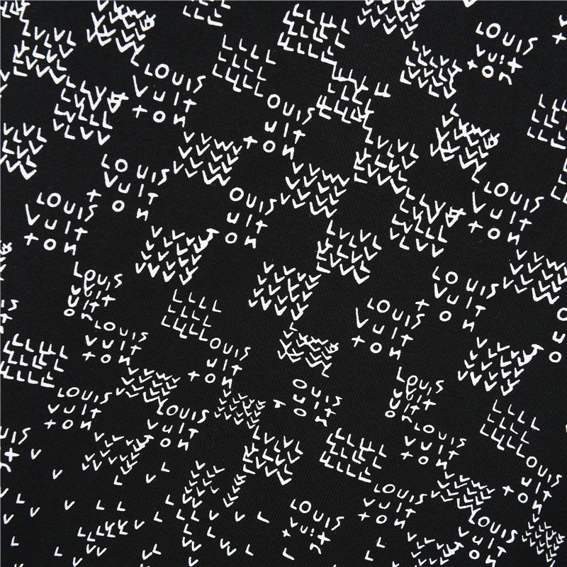 本地自取💰220(支持放店)
Louis Vuitton/路易威登 25Fw 渐变小飞机印花圆领卫衣
420克重纯棉面料毛圈底定制32支2*2螺纹 成衣两遍水洗处理 面料舒适亲肤无异感
定制定染面料 纺织密度高 垂感佳 不易变形 厚织感加上紧密纺纱工艺
不会影响卫衣的透气性 成色的饱和度很高
日本进口印花机喷绘而成 定制1:1辅料 特殊螺纹 宽松版型,
超级百搭好看的一款卫衣 男女同款
颜色:白色,黑色
Size :XS-L