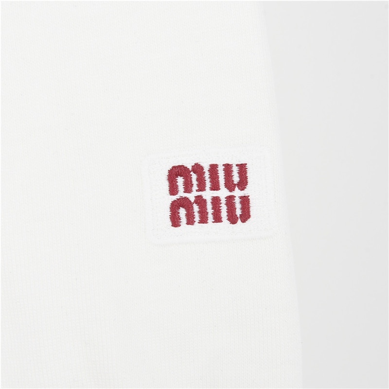 Miumiu/缪缪 24Fw 胸前logo刺绣图案长袖T恤
