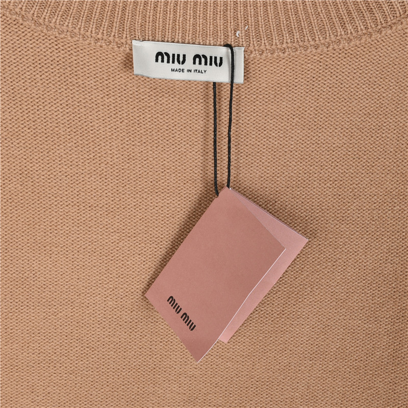 MiuMiu/缪缪 25Fw 珍珠烫钻字母澳羊毛开衫毛衣