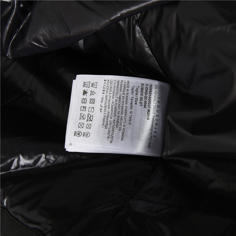 Moncle/蒙口 双袖虚线连帽滑雪服