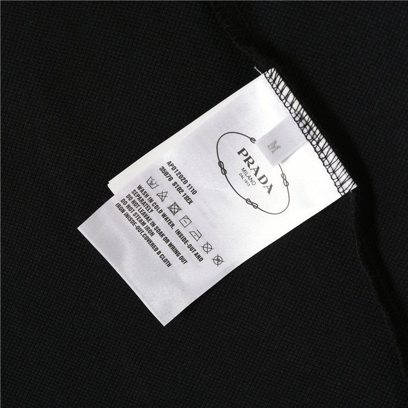 Prada/普拉达 25SS新款经典三角标半拉链短袖POLO衫