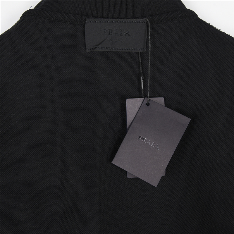 Prada/普拉达 25SS撞色条纹胸前刺绣logo短袖polo衫