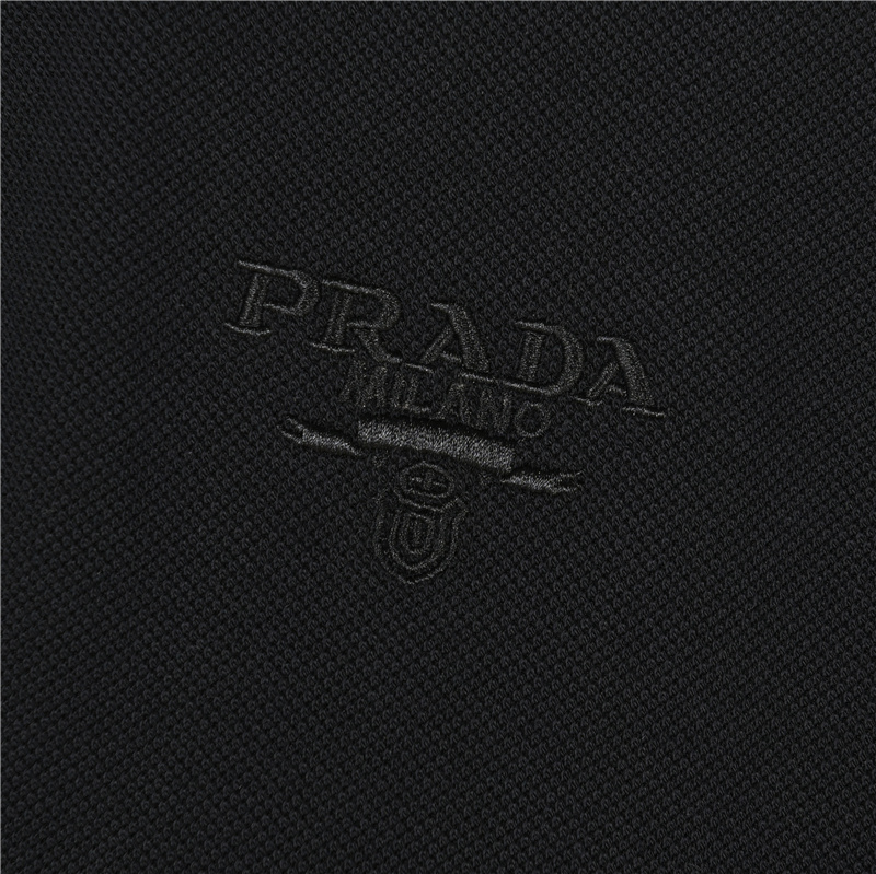Prada/普拉达 25SS撞色条纹胸前刺绣logo短袖polo衫