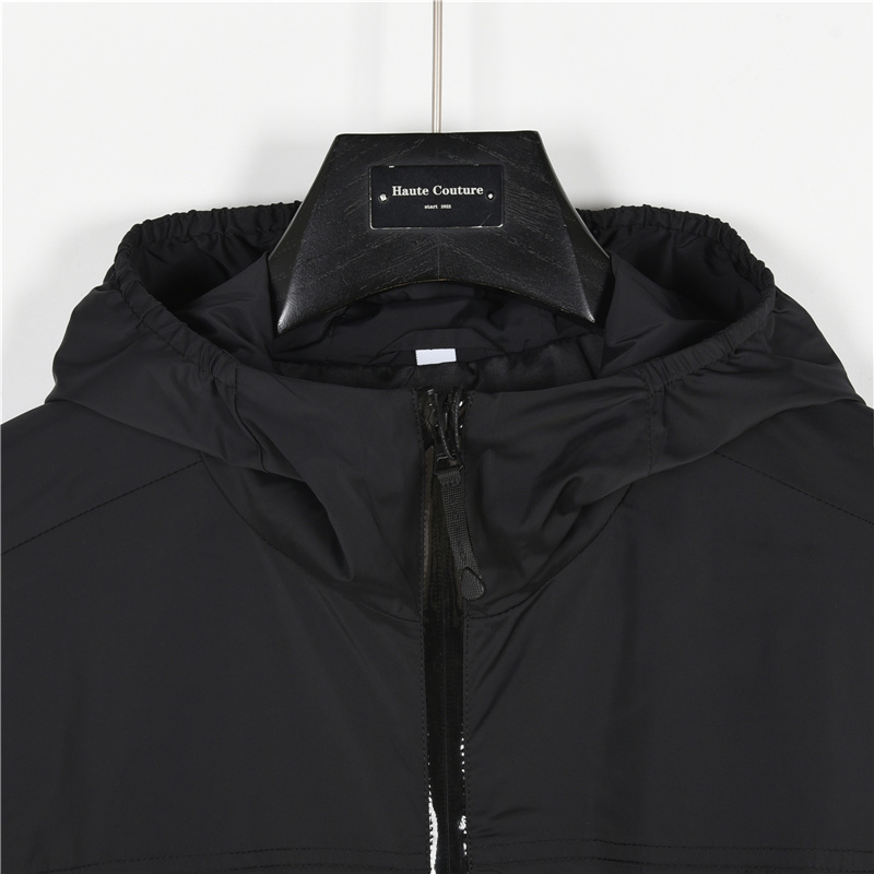 Burberry/巴宝莉后背镂空战马轻薄外套