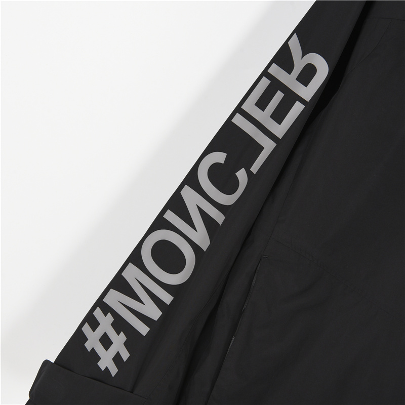 Moncler/蒙口胸前字母印花轻薄外套