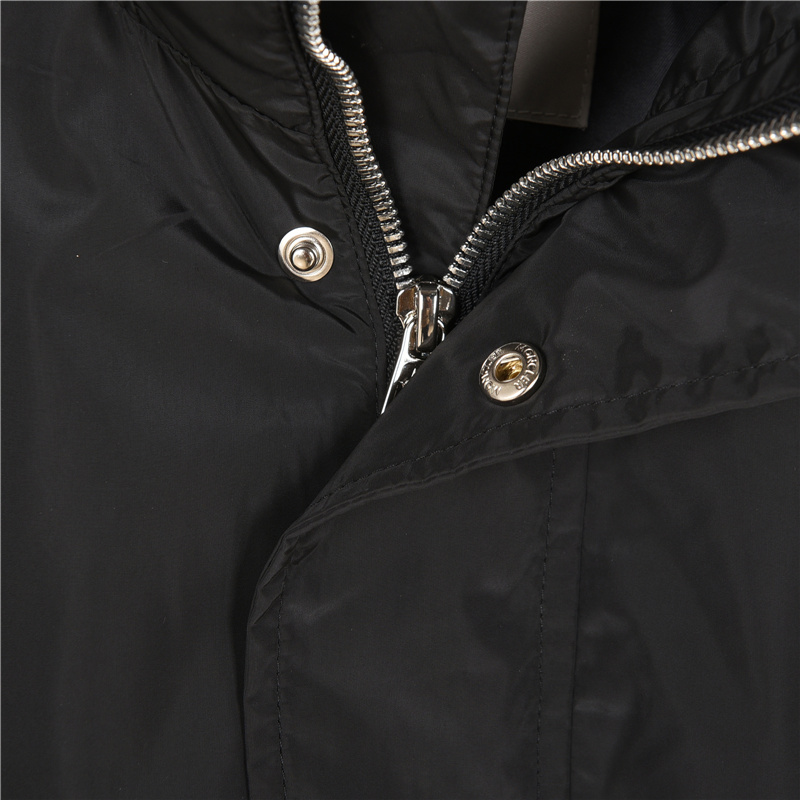 Moncler/蒙口工装风轻薄连帽外套