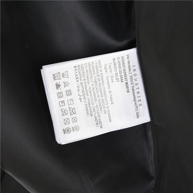 Moncler/蒙口工装风轻薄连帽外套