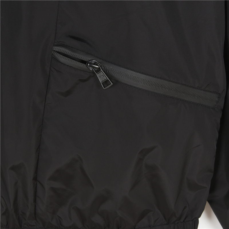 Moncler/蒙口双边拉链轻薄连帽外套