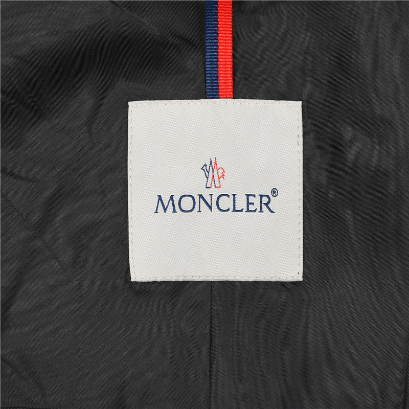 Moncler/蒙口双边拉链轻薄连帽外套