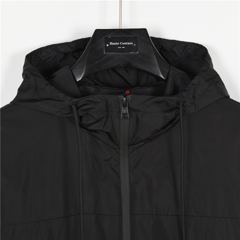 Moncler/蒙口双边拉链轻薄连帽外套