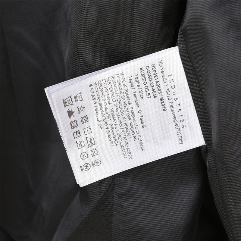Moncler/蒙口双边拉链轻薄连帽外套
