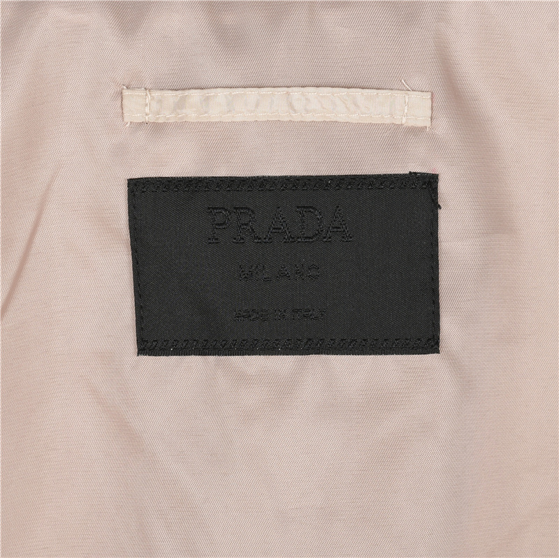 Prada/普拉达 后背三角标轻薄外套-Chinese UA Cheap High Quatity Brand Clothes Bags handbags Sneakers wholesale wholesaler seller from China Factory suppliers Fashion Clothing Shoes best Quality Beautiful Price Prada/普拉达 后背三角标轻薄外套