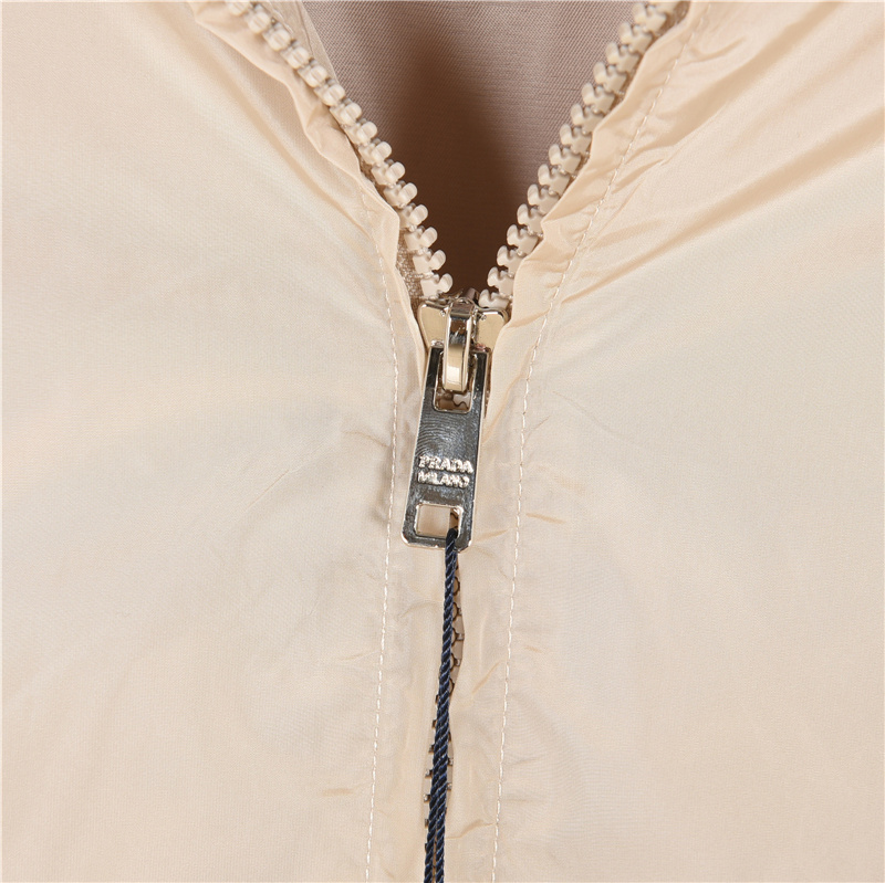 Prada/普拉达 后背三角标轻薄外套-Chinese UA Cheap High Quatity Brand Clothes Bags handbags Sneakers wholesale wholesaler seller from China Factory suppliers Fashion Clothing Shoes best Quality Beautiful Price Prada/普拉达 后背三角标轻薄外套