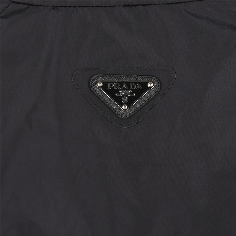 Prada/普拉达 后背三角标轻薄外套