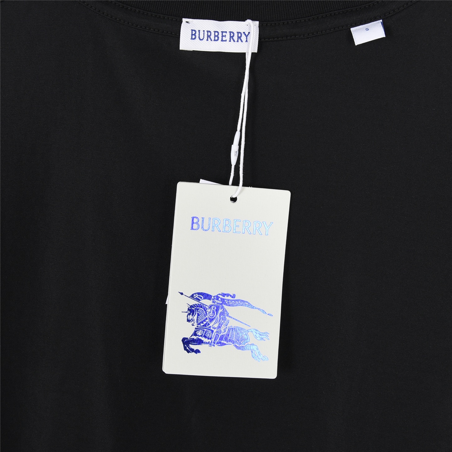 Burberry/巴宝莉 25ss 下摆格纹战马贴布短袖