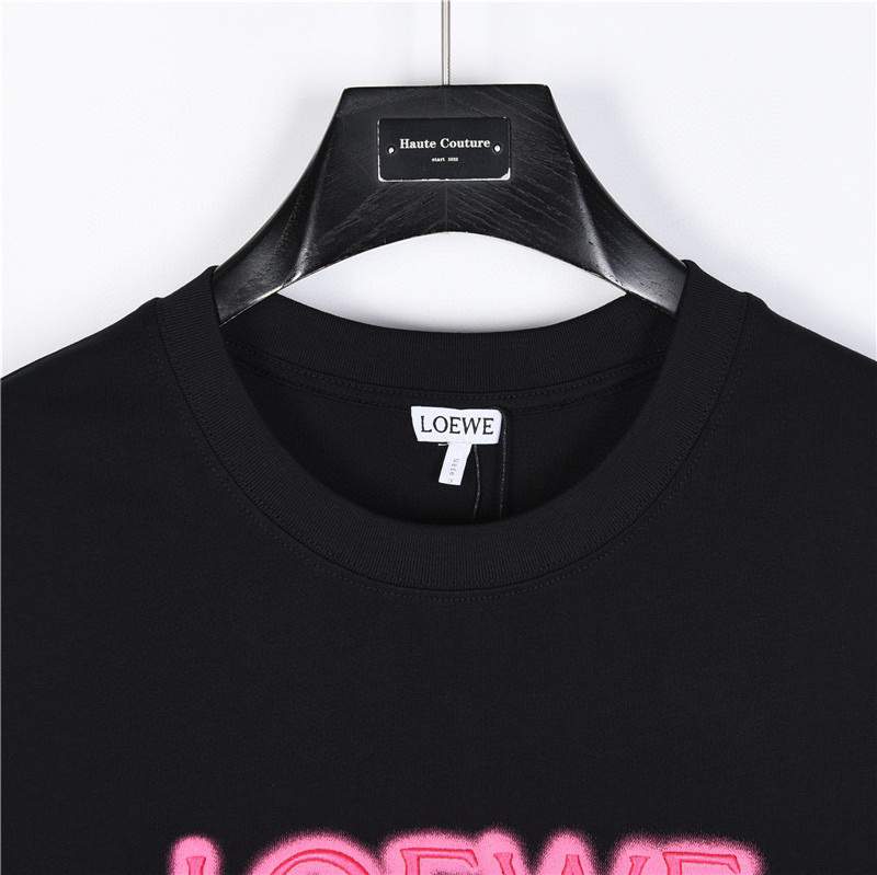 Loewe/罗意威 霓虹刺绣荧光粉短袖 黑色 白色-Chinese UA Cheap High Quatity Brand Clothes Bags handbags Sneakers wholesale wholesaler seller from China Factory suppliers Fashion Clothing Shoes best Quality Beautiful Price Loewe/罗意威 霓虹刺绣荧光粉短袖 黑色 白色