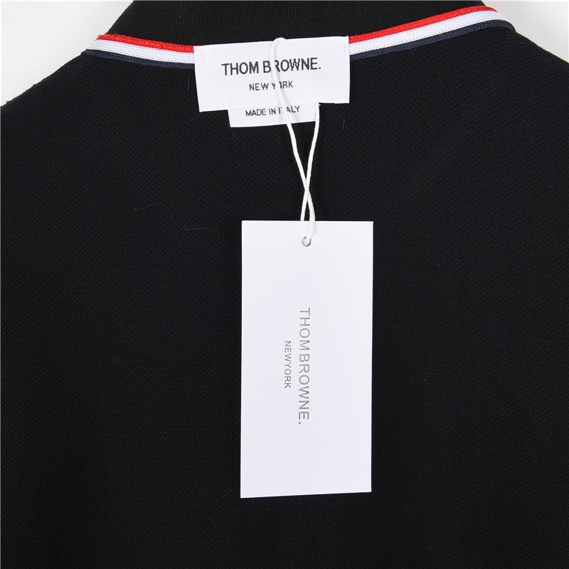 ThomBrowne/汤姆布朗 经典口袋织带短袖polo衫 黑色 浅灰 藏青-Chinese UA Cheap High Quatity Brand Clothes Bags handbags Sneakers wholesale wholesaler seller from China Factory suppliers Fashion Clothing Shoes best Quality Beautiful Price ThomBrowne/汤姆布朗 经典口袋织带短袖polo衫 黑色 浅灰 藏青