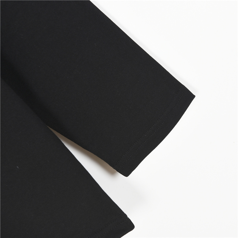 Burberry/巴宝莉 领口织带拼接长袖黑色 白色-Chinese UA Cheap High Quatity Brand Clothes Bags handbags Sneakers wholesale wholesaler seller from China Factory suppliers Fashion Clothing Shoes best Quality Beautiful Price Burberry/巴宝莉 领口织带拼接长袖黑色 白色