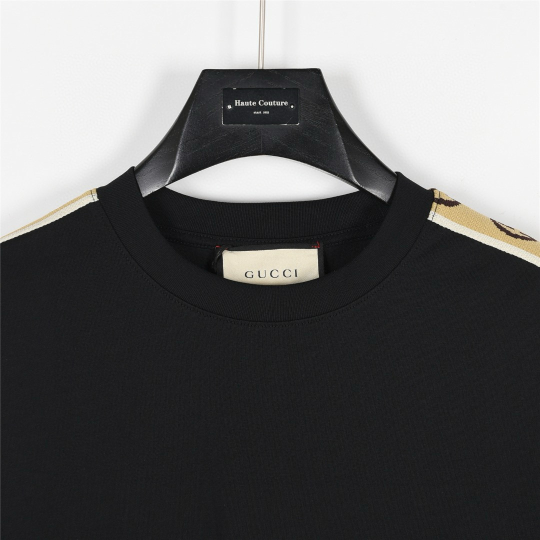 Gucci/古驰 肩部侧边双G织带短袖T恤黑色 杏色-Chinese UA Cheap High Quatity Brand Clothes Bags handbags Sneakers wholesale wholesaler seller from China Factory suppliers Fashion Clothing Shoes best Quality Beautiful Price Gucci/古驰 肩部侧边双G织带短袖T恤黑色 杏色