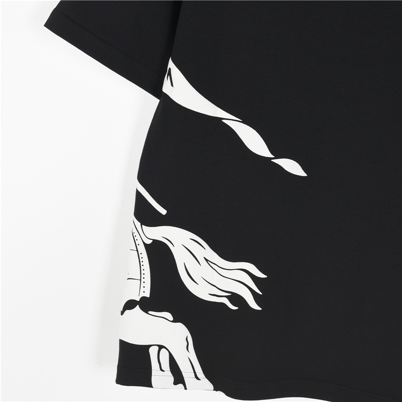 Burberry/巴宝莉 发泡战马短袖 黑色 白色-Chinese UA Cheap High Quatity Brand Clothes Bags handbags Sneakers wholesale wholesaler seller from China Factory suppliers Fashion Clothing Shoes best Quality Beautiful Price Burberry/巴宝莉 发泡战马短袖 黑色 白色