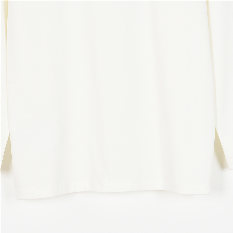 Miumiu/缪缪 胸前经典字母黑色领口长袖
