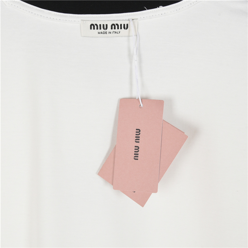 Miumiu/缪缪 胸前经典字母黑色领口长袖