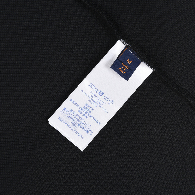 LouisVuitton/路易威登 菲董操刀新款胸前刺绣字母短袖Polo衫