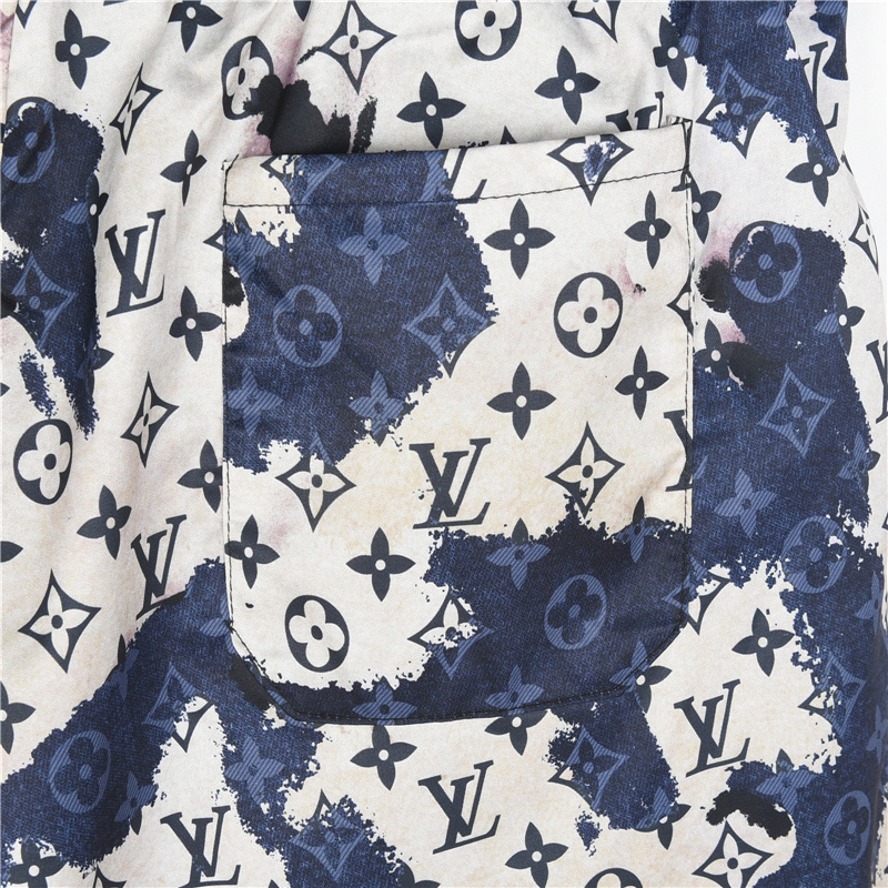 LouisVuitton/路易威登 老花满印火烧云短裤-Chinese UA Cheap High Quatity Brand Clothes Bags handbags Sneakers wholesale wholesaler seller from China Factory suppliers Fashion Clothing Shoes best Quality Beautiful Price LouisVuitton/路易威登 老花满印火烧云短裤