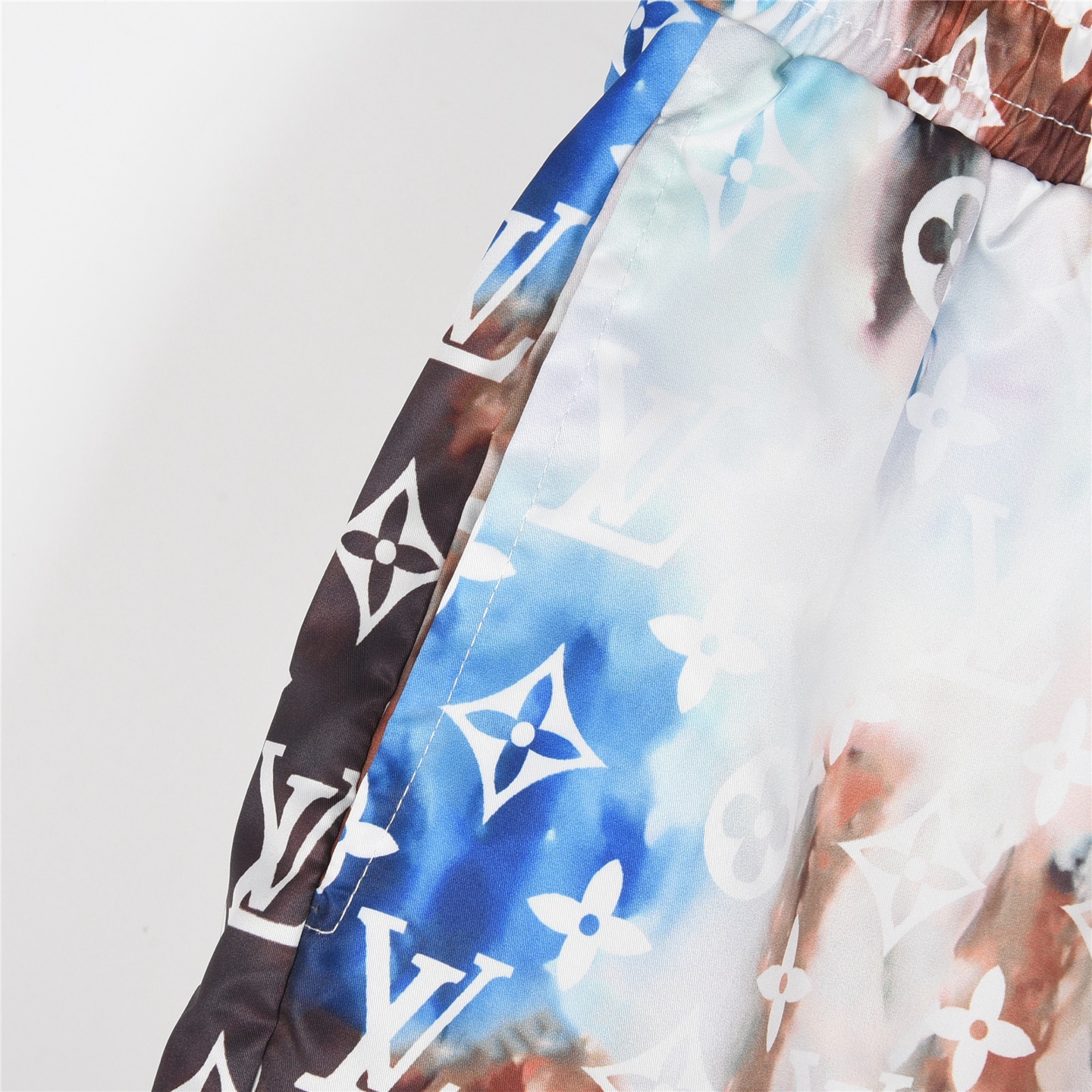 LouisVuitton/路易威登 火烧云短裤-Chinese UA Cheap High Quatity Brand Clothes Bags handbags Sneakers wholesale wholesaler seller from China Factory suppliers Fashion Clothing Shoes best Quality Beautiful Price LouisVuitton/路易威登 火烧云短裤