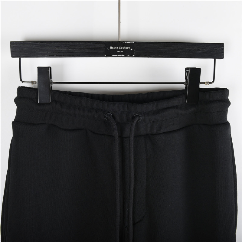 Burberry 巴宝莉后袋格纹战马束脚长裤 秋冬系列 男士休闲抽绳束脚裤 休闲卫裤-Chinese UA Cheap High Quatity Brand Clothes Bags handbags Sneakers wholesale wholesaler seller from China Factory suppliers Fashion Clothing Shoes best Quality Beautiful Price Burberry 巴宝莉后袋格纹战马束脚长裤 秋冬系列 男士休闲抽绳束脚裤 休闲卫裤